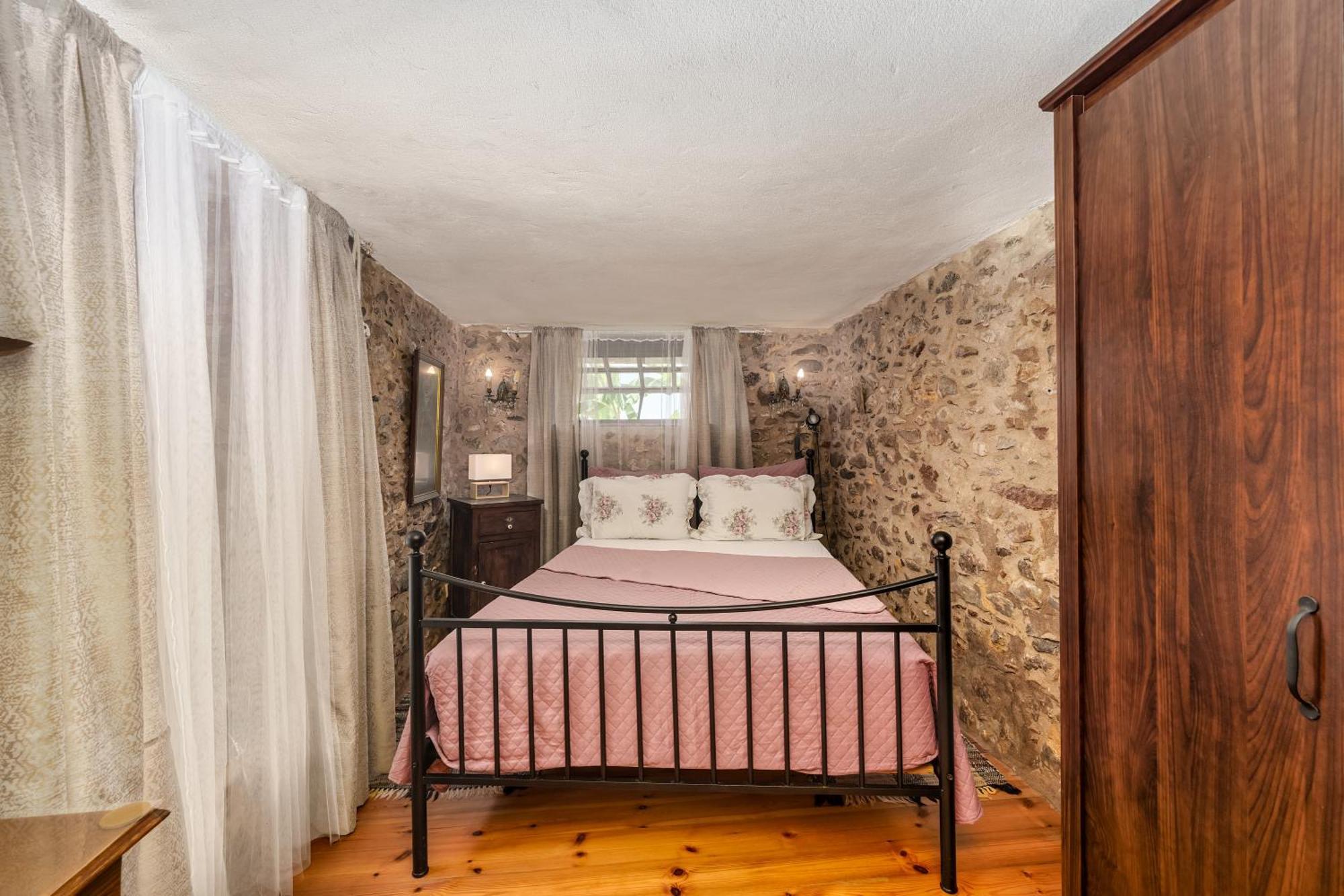 Malsova Maisonette Kotronion  Bagian luar foto
